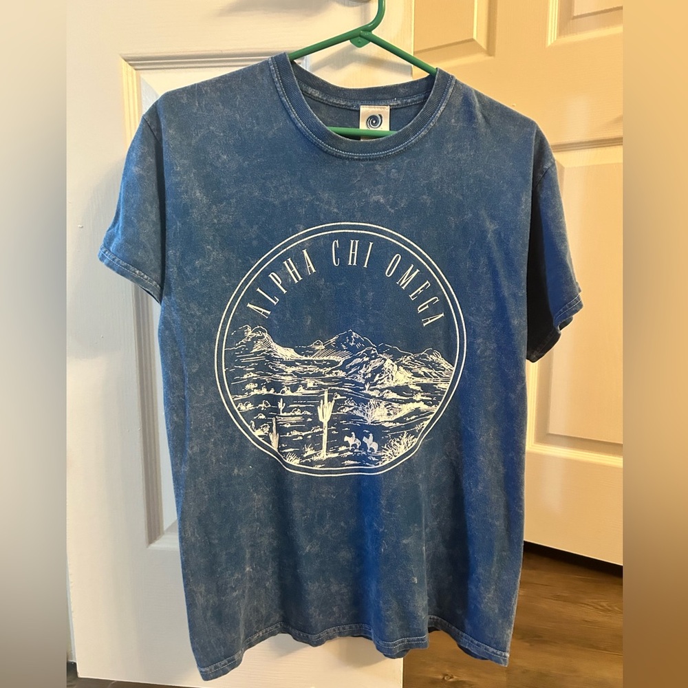 Alpha Chi Omega t-shirt (AXO)